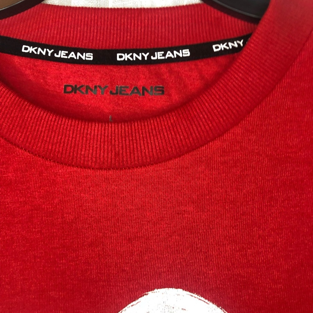 DKNY Sweatshirt Silver/Black Words Large NWOT - Tags have been removed - unworn! - Picture 4 of 8